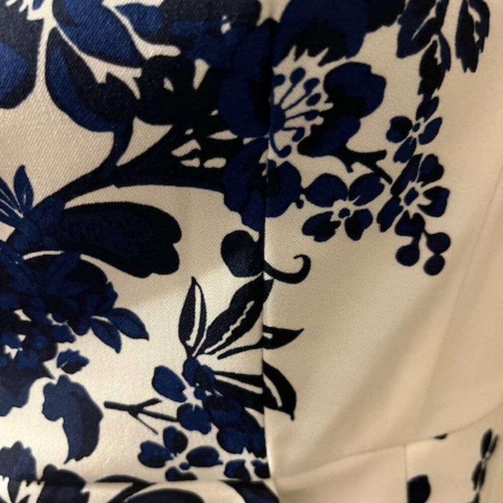 Dress - Picture 3 of 8